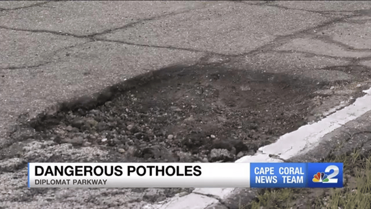 Cape Copal potholes cause car suspension failure